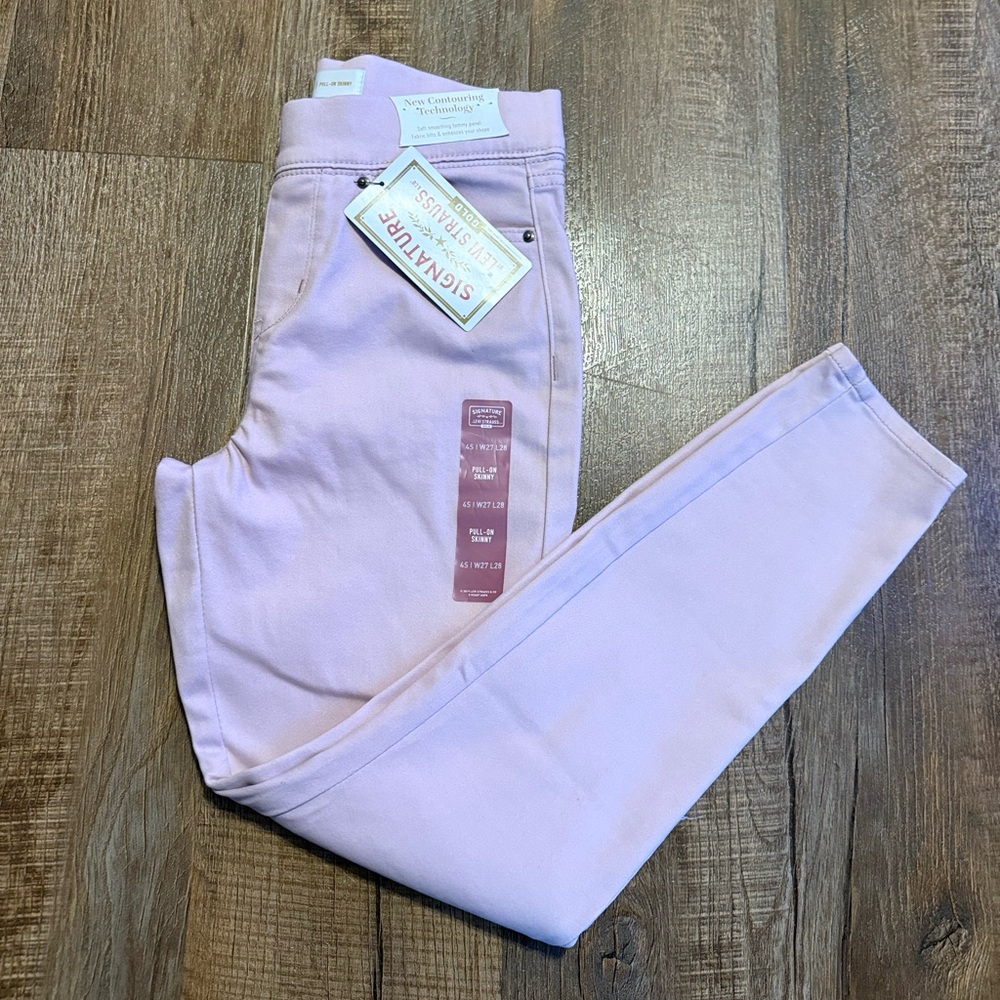 Signature by Levi Strauss Women's Light Pink Pull-On Skinny Jeans
